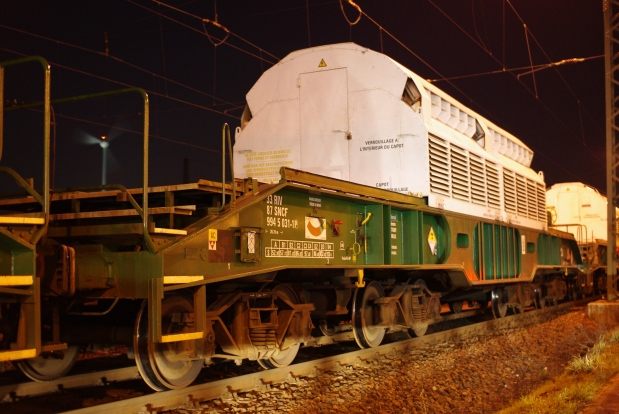 Castortransport und Windenergieanlage, Bild: Jens R&ouml;sler, 2011